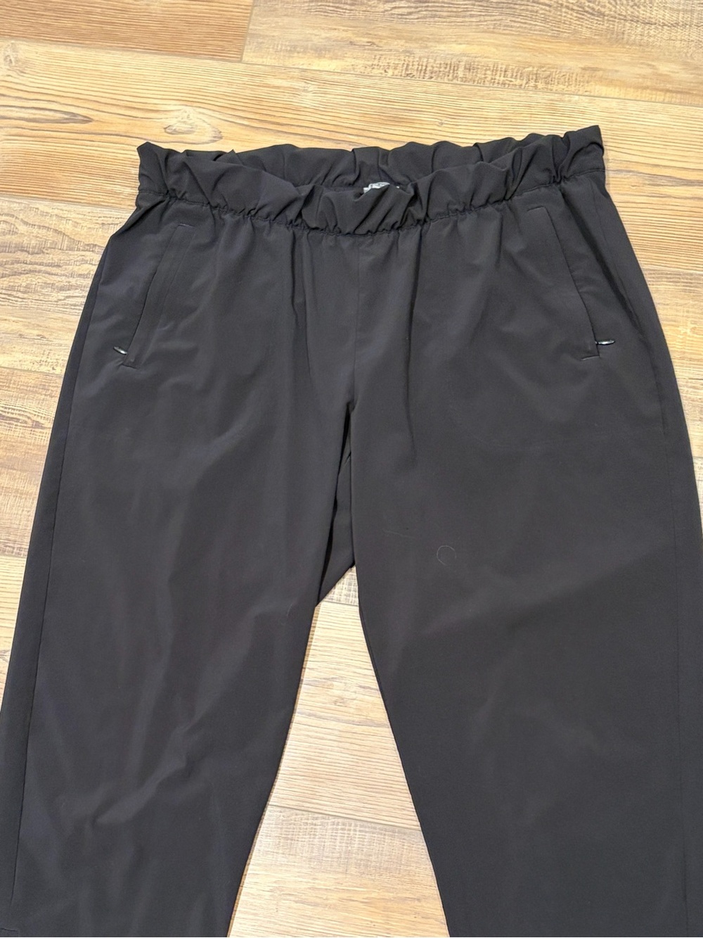 Talbots Black Pull-On Capris hem Detail zipper pockets Sz X1 relaxed fit comfy - Picture 4 of 15